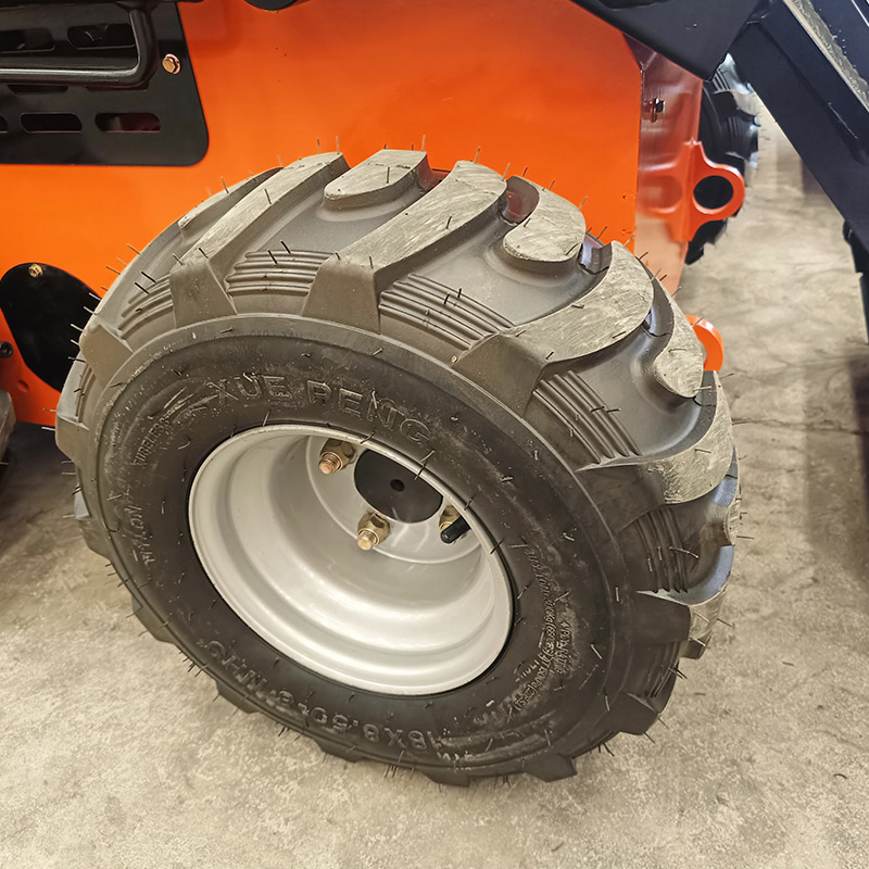 Mini Skid Steer Loader Dengan Alat Ganti Untuk Dijual