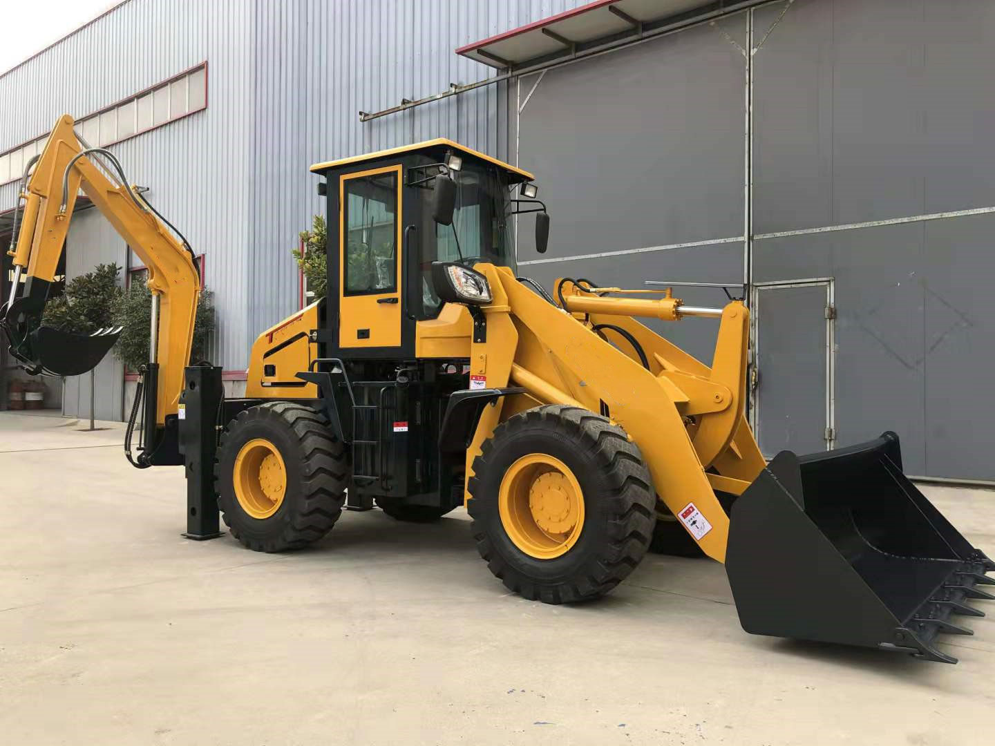 6 Ton Backhoe Loader